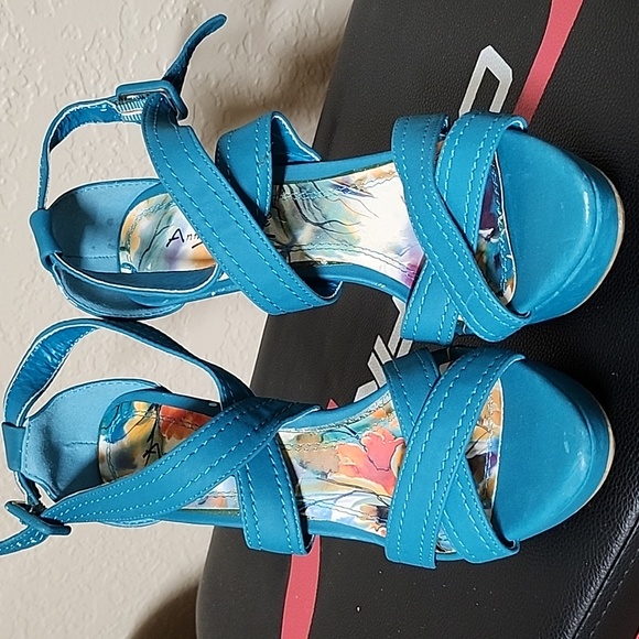 Anne Michelle sandal size 6 blue - Picture 1 of 4